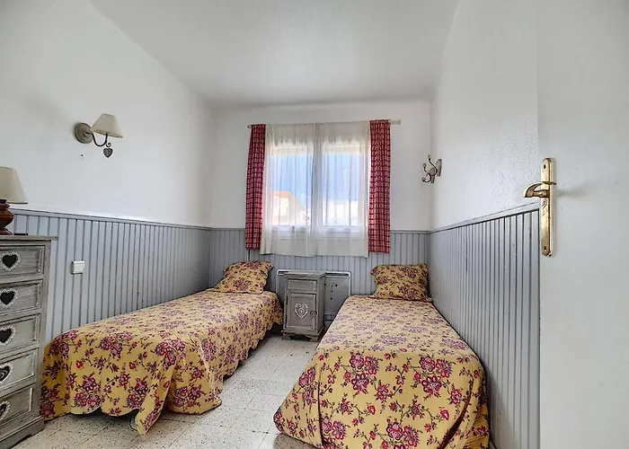 F2 Face A La Avec Parking, Terrasse Et Climatisation - - Fr-1-715-62 Apartament *