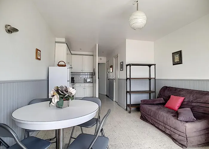 F2 Face A La Avec Parking, Terrasse Et Climatisation - - Fr-1-715-62 Apartmán